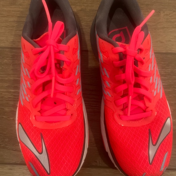 Brooks Pure Cadence 5 Women's Running Shoe Size 7 - Picture 6 of 13